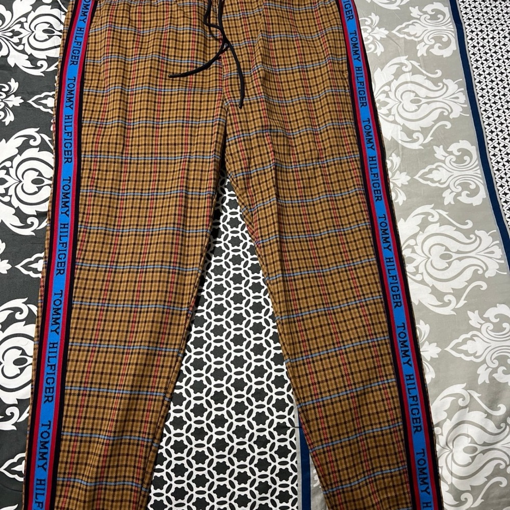 Pants - Picture 2 of 4